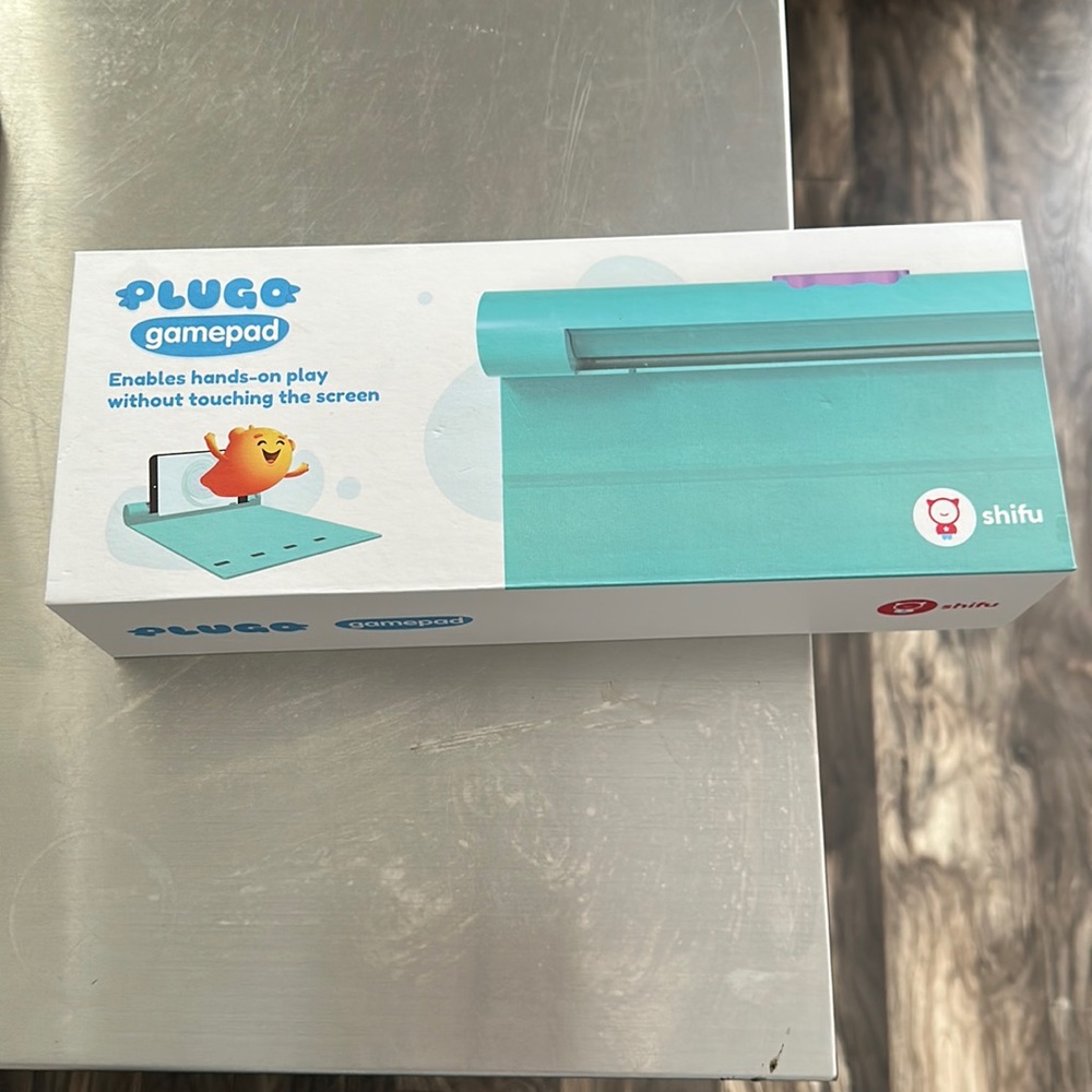 Plugo game pad